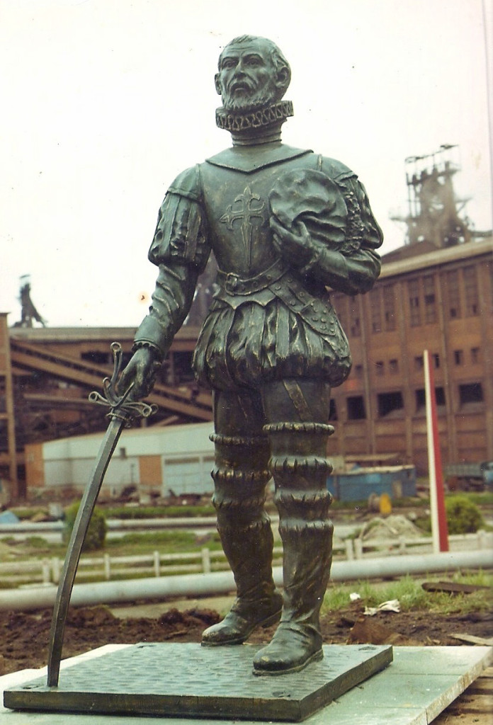 ESTATUA TERMINADA IMITANDO BRONCE