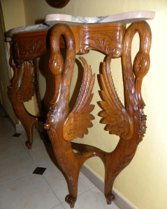 DETALLE PATAS CISNE CONSOLA